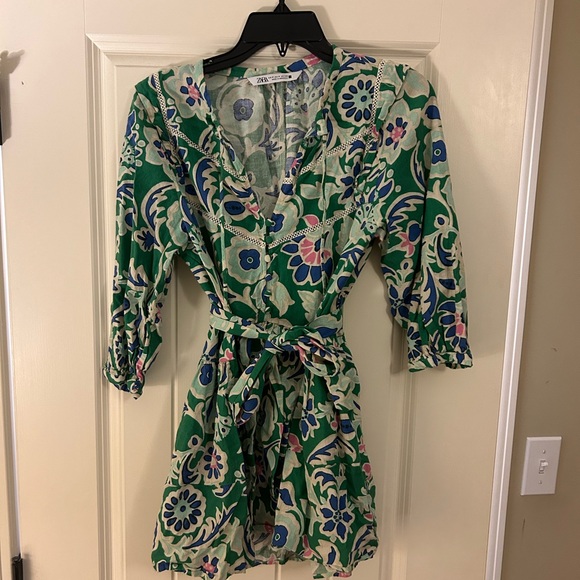 Beautiful Zara dress size M worn once - Picture 4 of 4